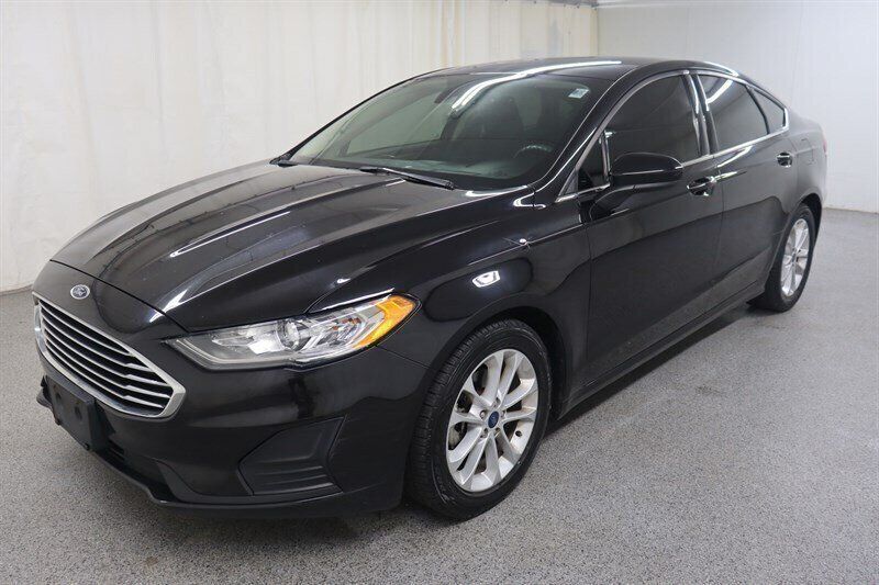 Used 2020 Ford Fusion SE FWD image 3
