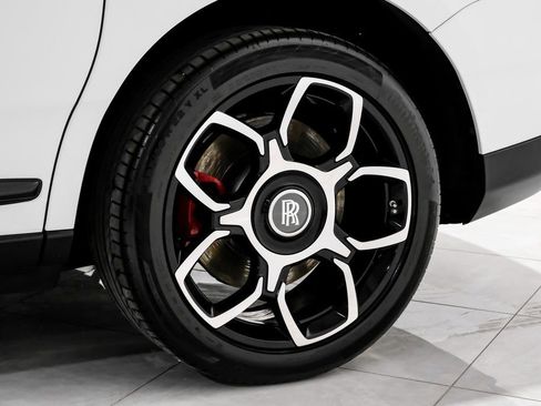 Used 2022 Rolls-Royce Cullinan Black Badge AWD/4WD image 52
