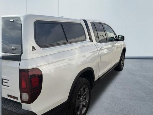 Used 2025 Honda Ridgeline TrailSport image 3