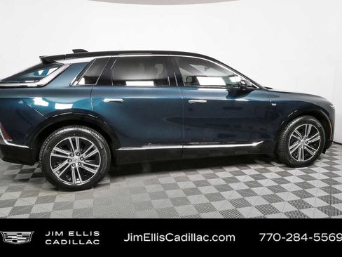 New 2026 Cadillac Lyriq Premium Luxury image 2