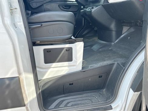 Used 2024 Mercedes-Benz Sprinter 2500 image 19
