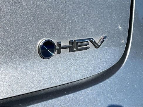 Used 2023 Toyota Prius XLE image 9