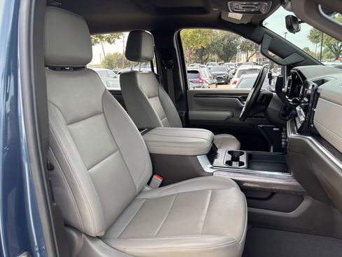 Used 2024 Chevrolet Silverado 2500 LTZ w/ LTZ Convenience Package image 24