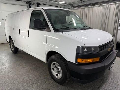 Used 2019 Chevrolet Express 2500 Work Van image 3