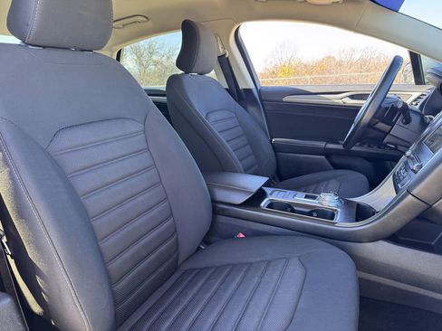 Used 2018 Ford Fusion SE w/ Fusion SE Technology Package image 27