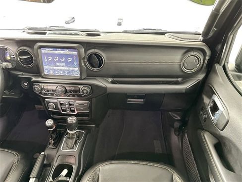 Used 2022 Jeep Wrangler Unlimited Sahara image 27