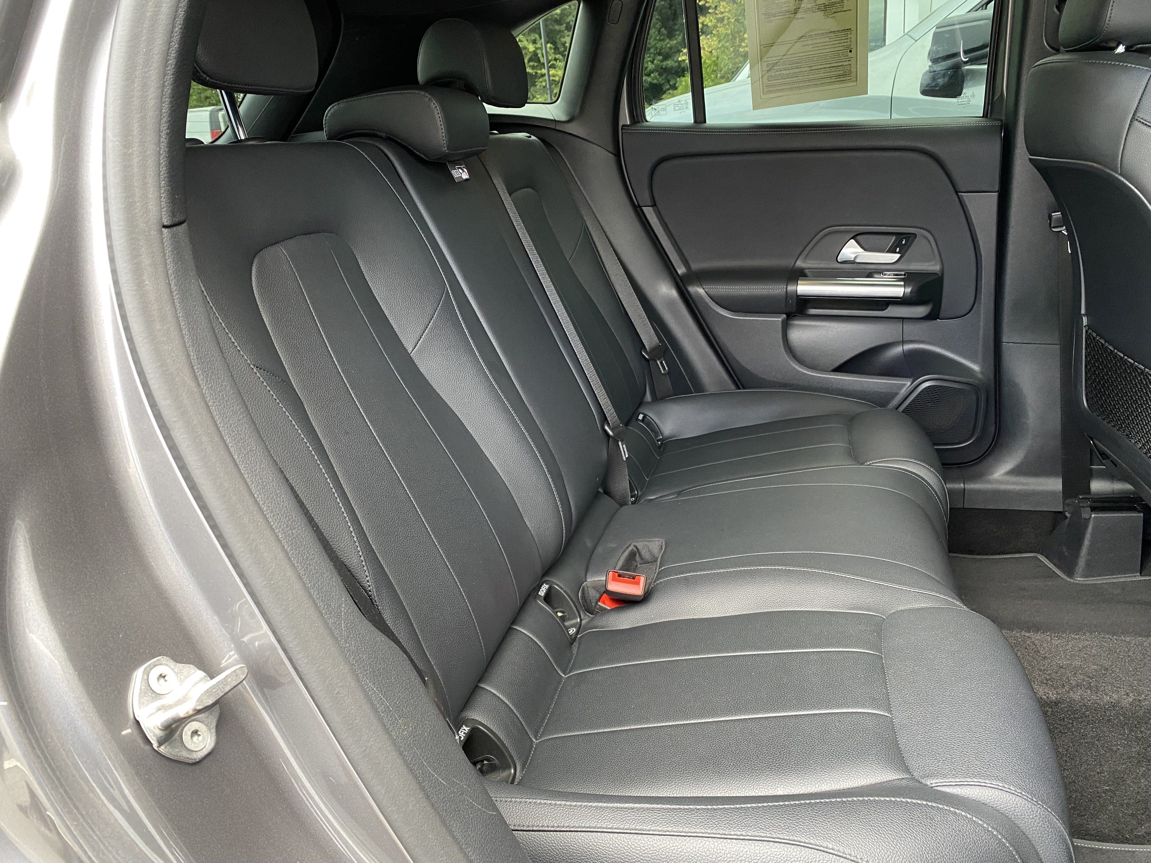 Used 2022 Mercedes-Benz GLA 250 4MATIC image 36