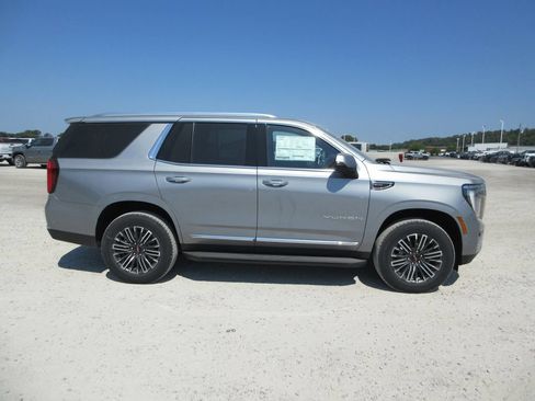 New 2026 GMC Yukon Elevation AWD/4WD image 3