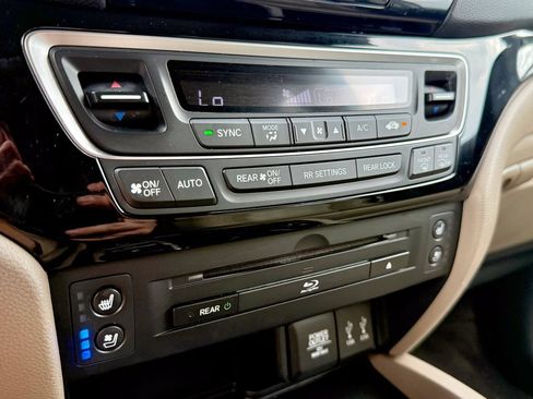Used 2016 Honda Pilot Elite image 28