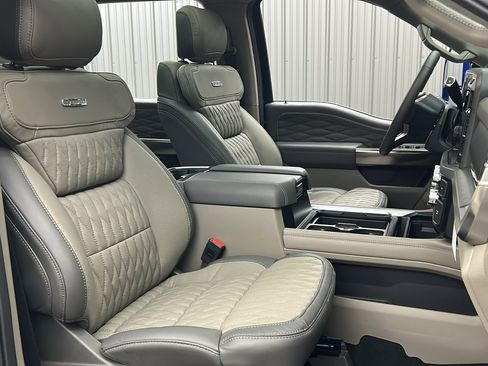 Used 2026 Ford F450 Platinum w/ Platinum Plus Package image 42