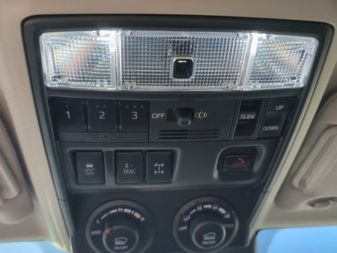Used 2023 Toyota 4Runner TRD Off-Road Premium w/ Moonroof Package AWD/4WD image 22