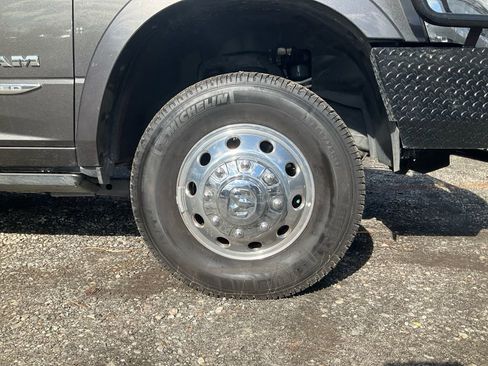 Used 2024 RAM 3500 Limited image 10