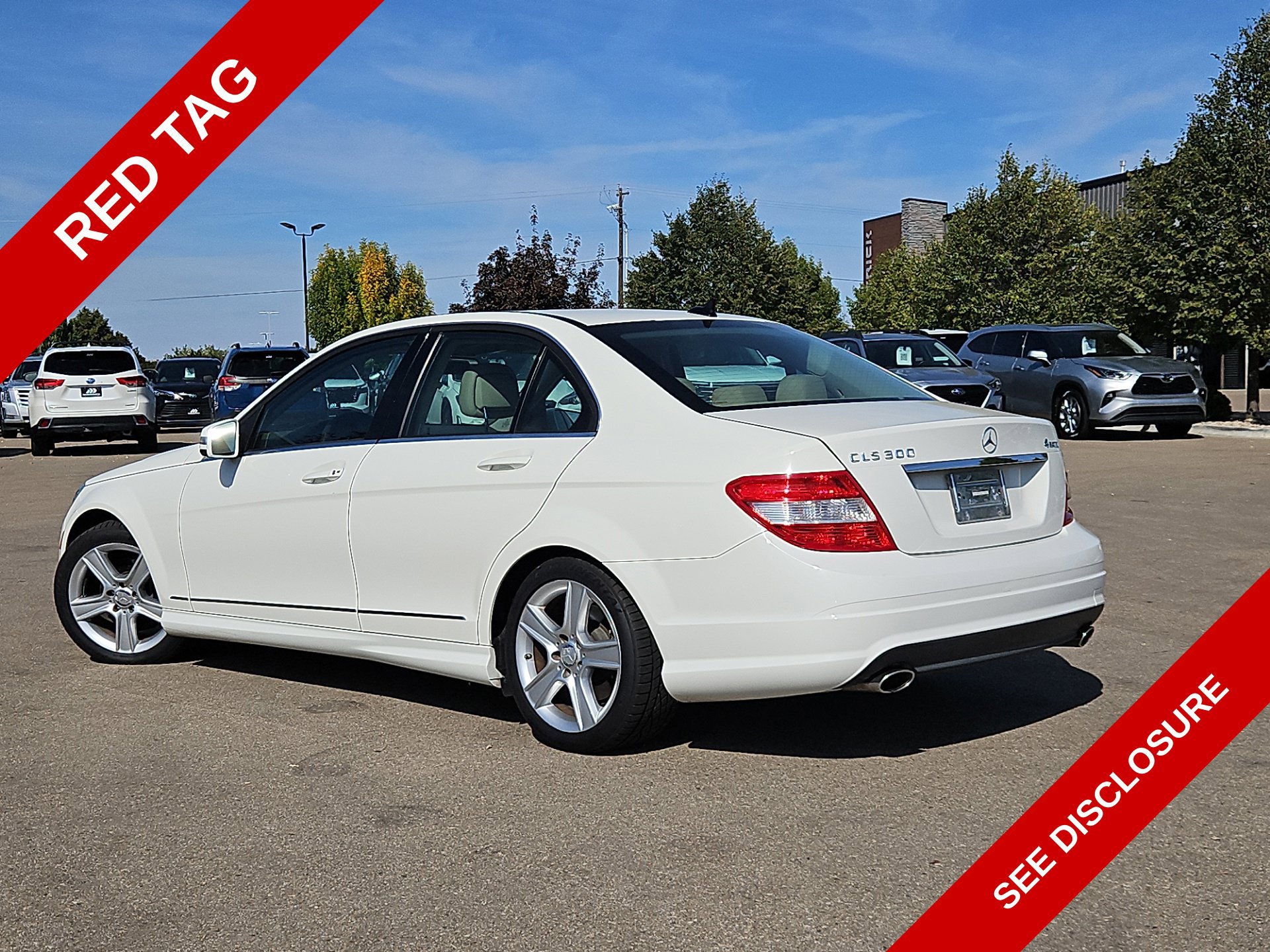 Used 2010 Mercedes-Benz C 300 4MATIC Sedan image 4