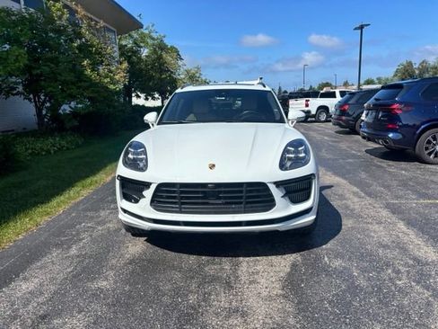 Used 2020 Porsche Macan Turbo AWD/4WD image 3