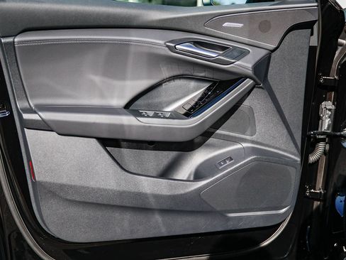 Certified 2025 Audi Q6 e-tron Premium Plus w/ Premium Plus image 22