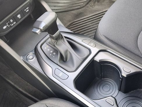 New 2026 Kia K4 FWD image 18