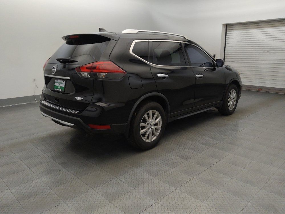 Used 2019 Nissan Rogue S w/ Special Edition Package FWD image 9