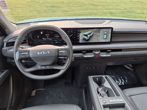 New 2026 Kia EV9 Wind image 11