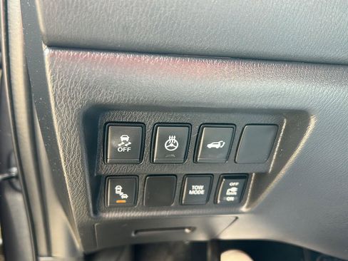 Used 2020 Nissan Pathfinder Platinum AWD/4WD image 13