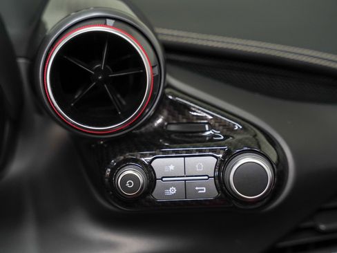 Used 2021 Ferrari F8 Tributo RWD image 47