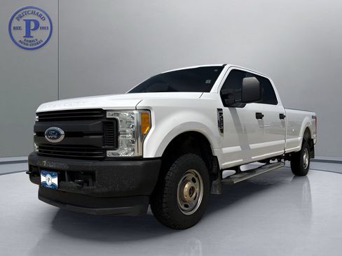 Used 2017 Ford F250 XL AWD/4WD image 3