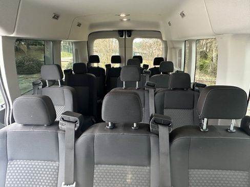 Used 2023 Ford Transit 350 XL image 18