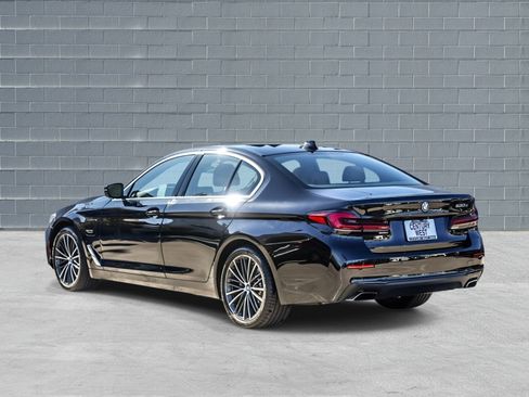 Used 2023 BMW 530e w/ Premium Package image 6