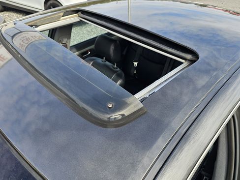 Used 2005 Toyota Avalon XL image 18