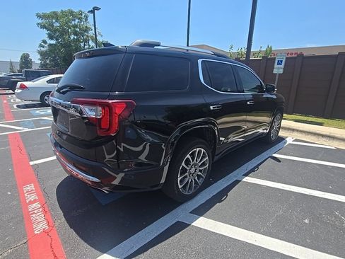 Used 2023 GMC Acadia Denali w/ Denali Ultimate Package FWD image 7