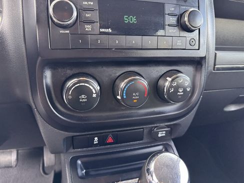 Used 2016 Jeep Patriot Sport w/ Power Value Group AWD/4WD image 19