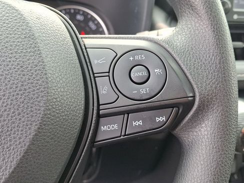 Used 2022 Toyota RAV4 XLE w/ Convenience Package AWD/4WD image 19