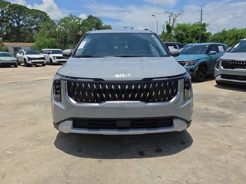 New 2026 Kia Carnival EX FWD image 3
