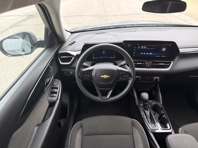 Used 2025 Chevrolet TrailBlazer LT FWD image 17