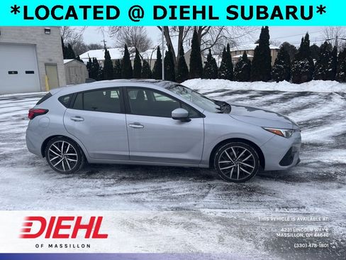 Used 2024 Subaru Impreza 2.0i Sport image 2