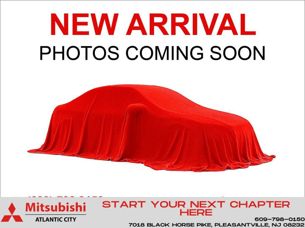 Used 2025 Porsche Macan AWD/4WD image 1