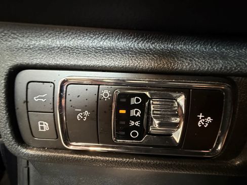 Used 2023 Lincoln Corsair Grand Touring w/ Equipment Group 301A AWD/4WD image 20