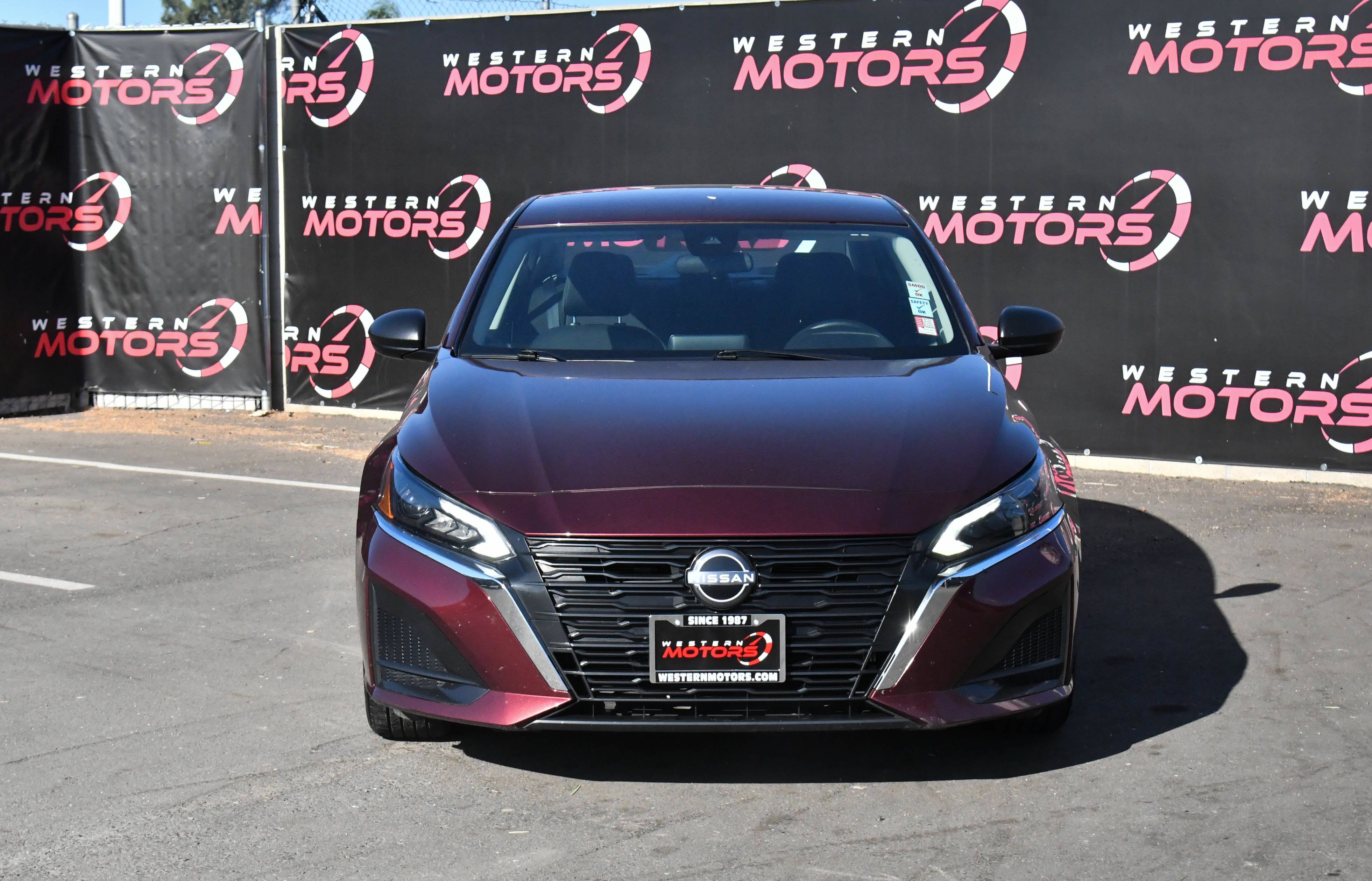 Used 2025 Nissan Altima 2.5 SV FWD image 2