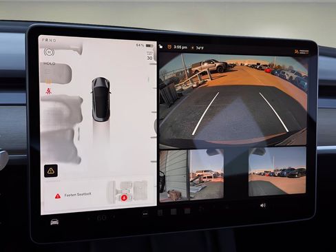 Used 2023 Tesla Model 3 Standard Range image 12