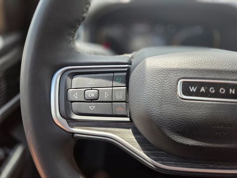 Used 2024 Jeep Wagoneer Series II w/ Flexible Seating Group RWD image 19