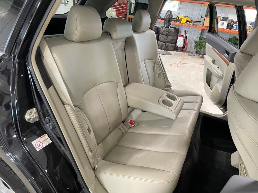 Used 2013 Subaru Outback 2.5i Limited w/ Moonroof Pkg AWD/4WD image 18