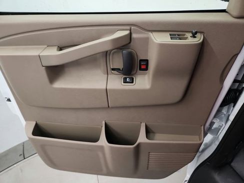 New 2026 Chevrolet Express 3500 RWD image 27