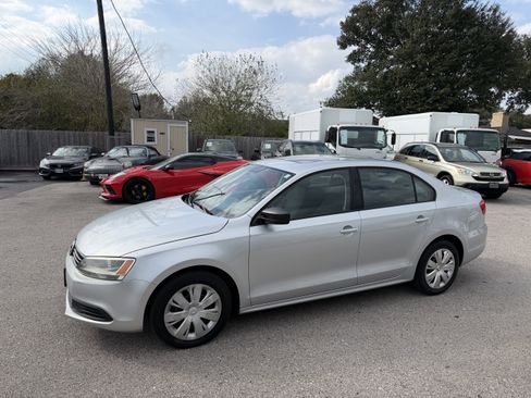 Used 2012 Volkswagen Jetta S image 9