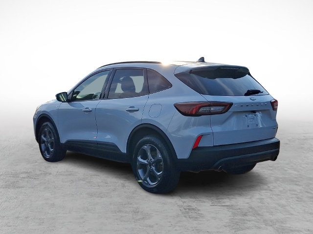 Certified 2025 Ford Escape ST-Line Select AWD/4WD image 4