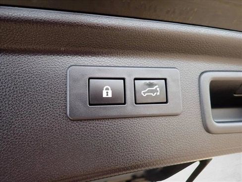 Used 2021 Subaru Forester Premium image 9