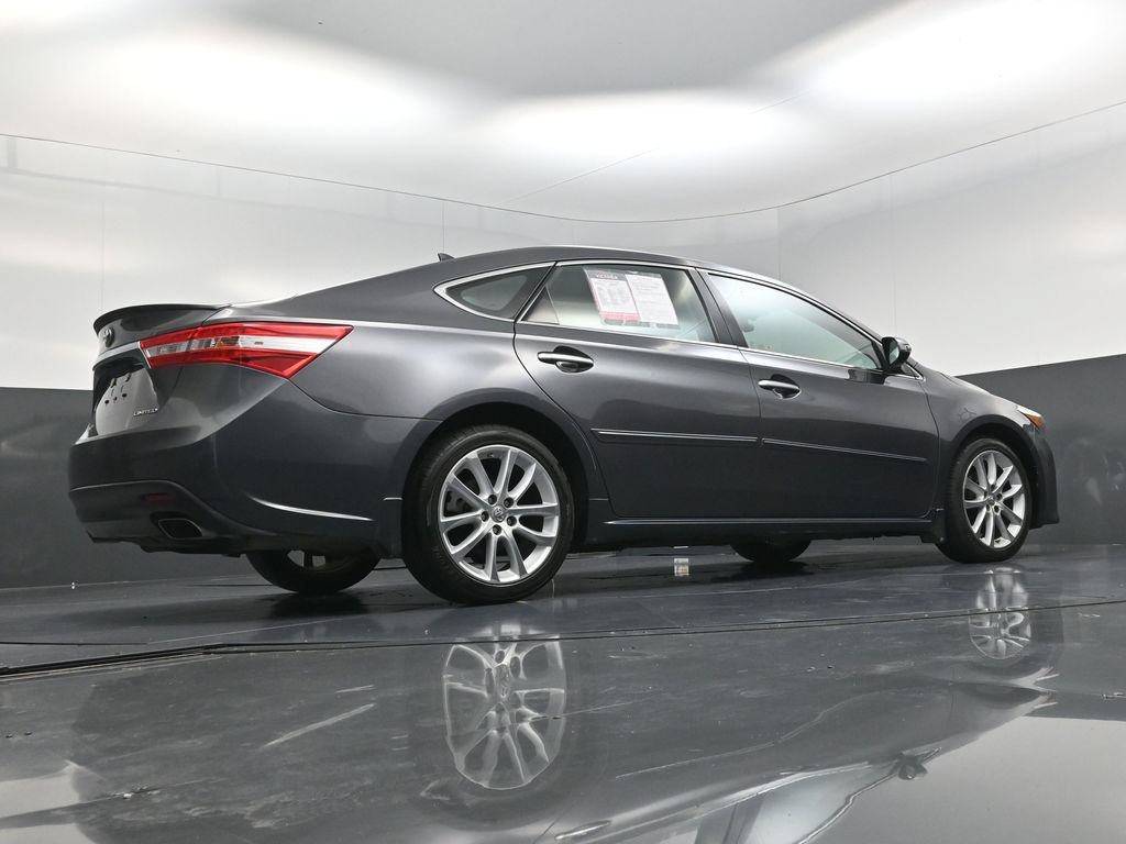 Used 2014 Toyota Avalon Limited w/ Technology Package FWD image 23