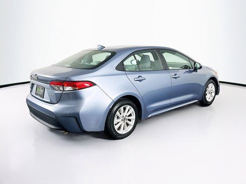 Used 2024 Toyota Corolla LE w/ LE Convenience Package FWD image 9