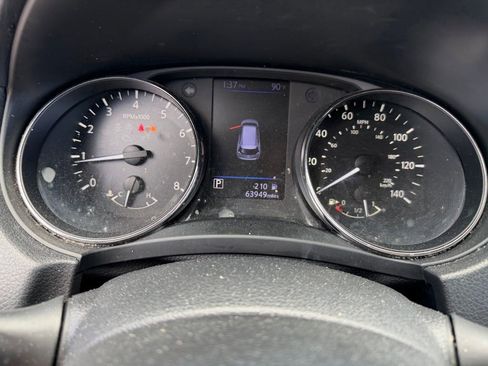 Used 2019 Nissan Rogue SV FWD image 31