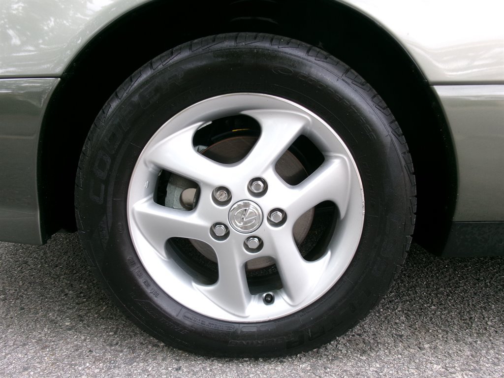 Used 2001 Lexus ES 330 w/ Lexus Value Pkg FWD image 39