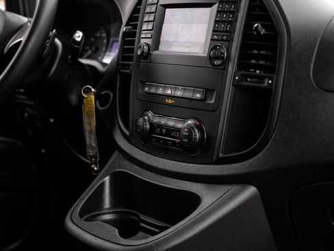 Used 2017 Mercedes-Benz Metris Passenger w/ Driver Efficiency Package image 16