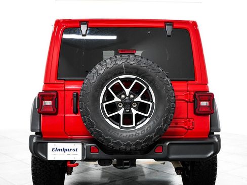 Used 2025 Jeep Wrangler Unlimited Rubicon AWD/4WD image 6